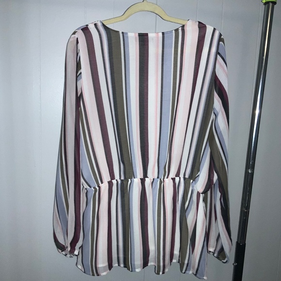 Lane Bryant striped chiffon Cinched Waist Blouse Size 16 V neck covered buttons - Picture 6 of 8